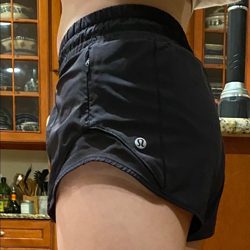 lululemon black shorts ‘2